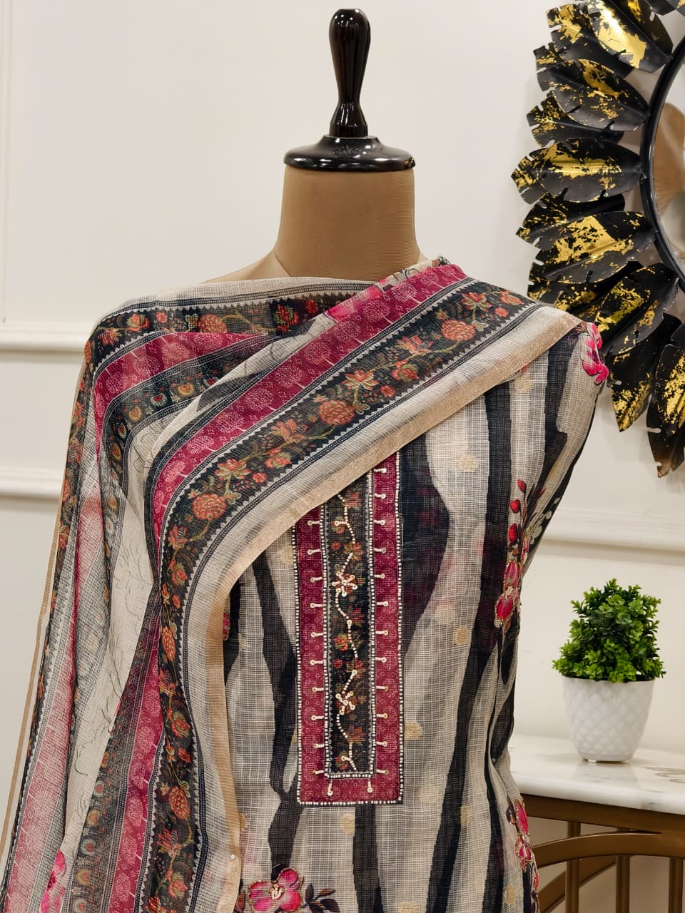 Rani Kota Zari buta digital print suit