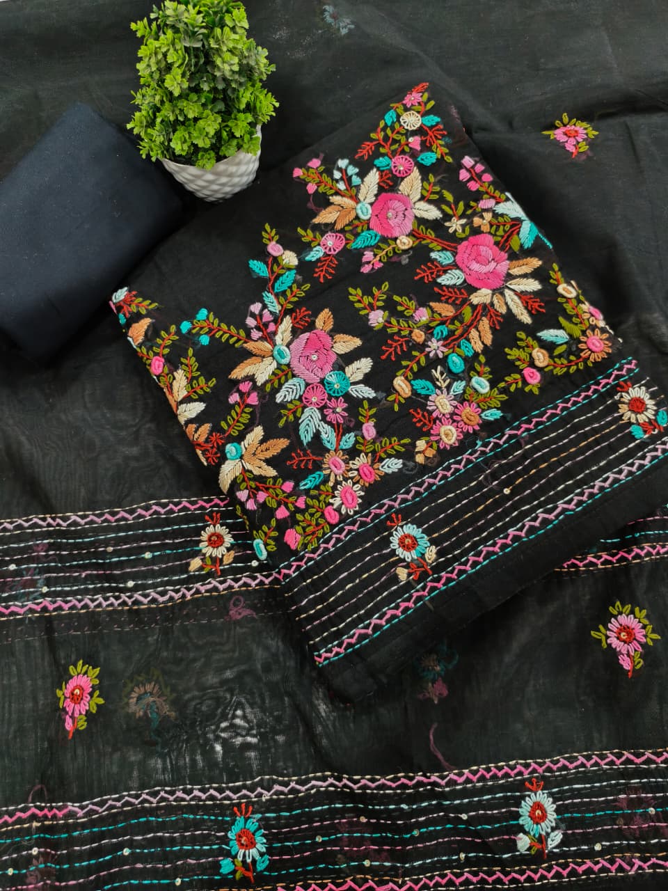 Kajal Chanderi French Knot Suit