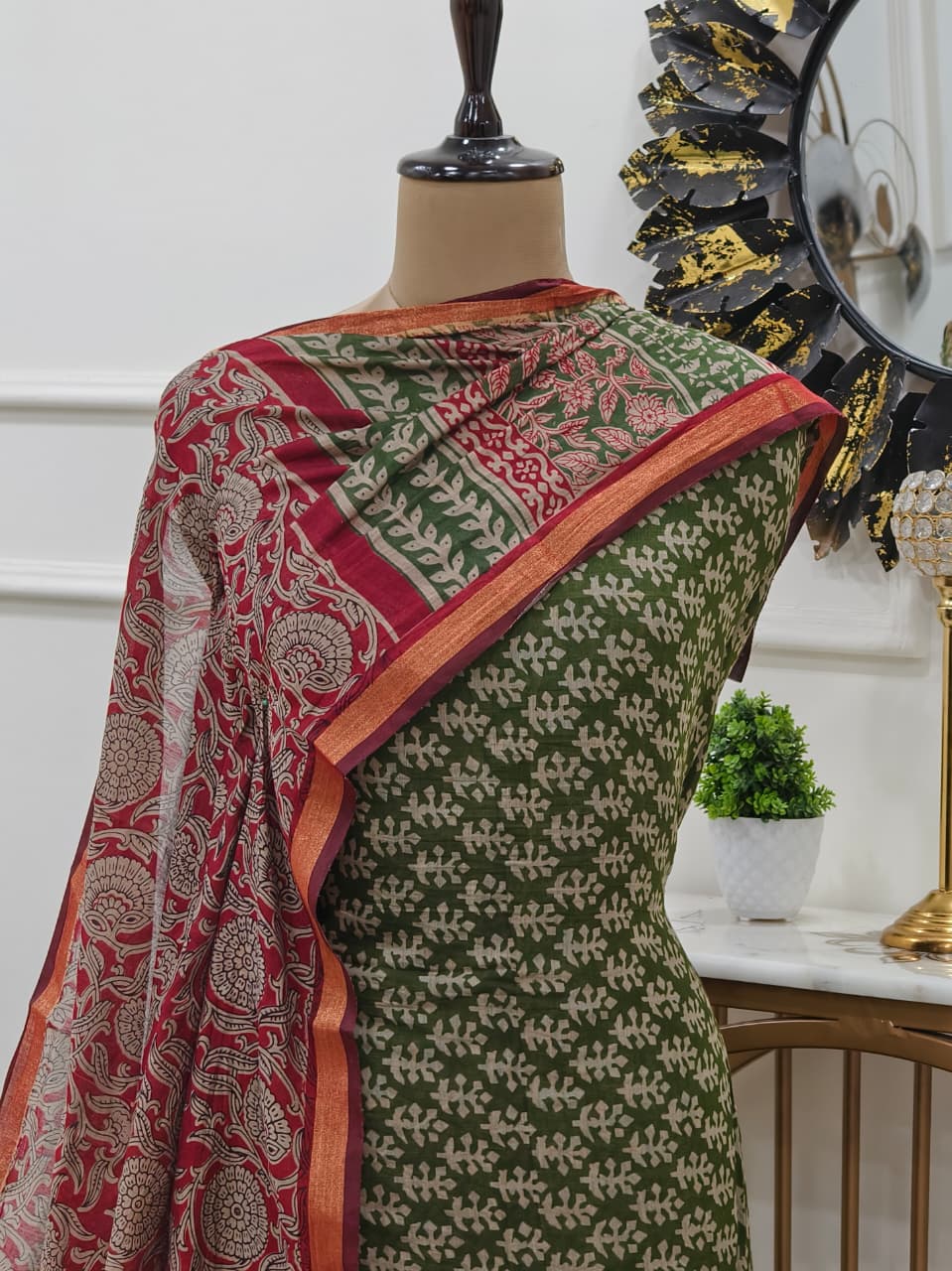 Shreya Elegant Maheshwari Suit