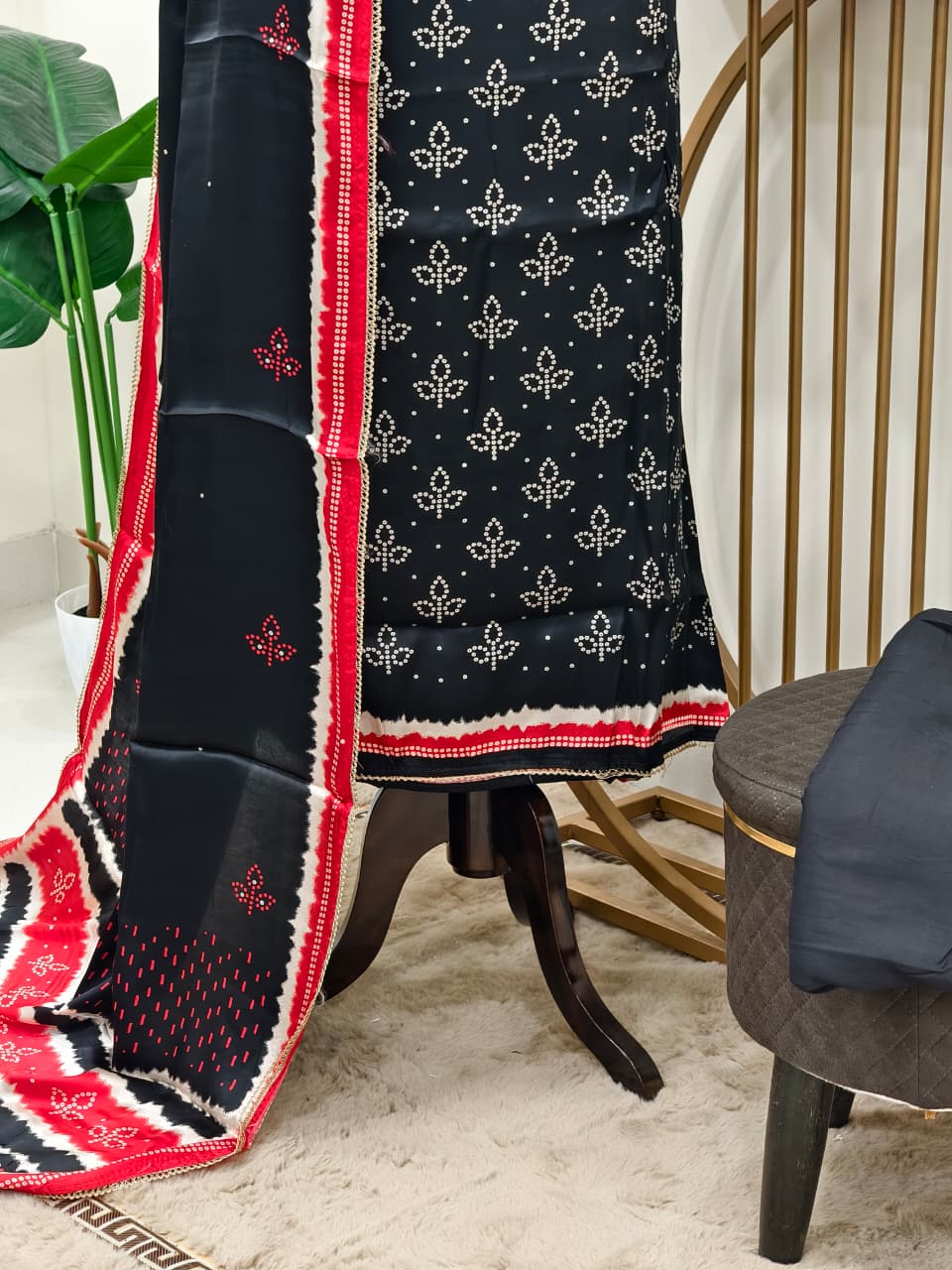 Indu Gajji Silk Suit